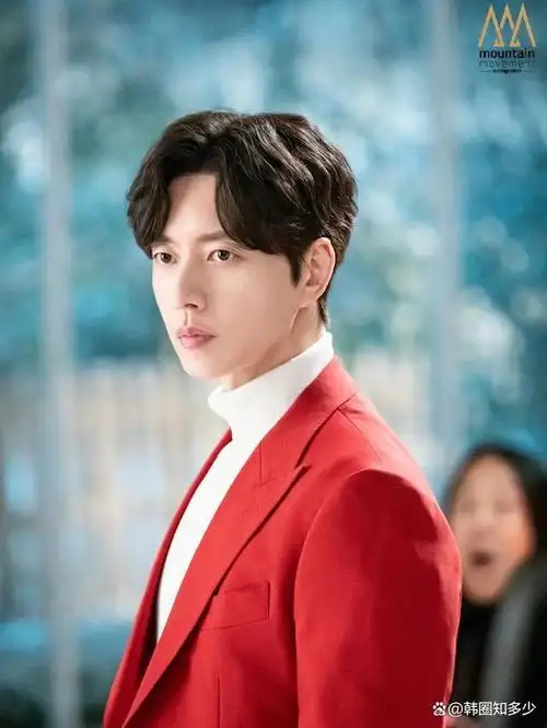 据韩媒报道,由朴海镇,林智妍,朴成雄主演的sbs电视剧《国民死刑投票》