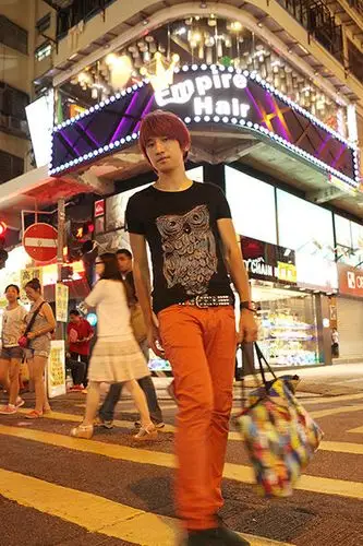 后弦香港拍摄街头写真 寻找最初的阳光(图)