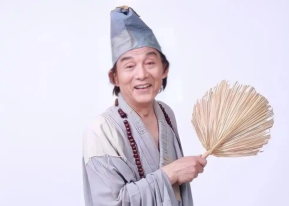 一晃36年过去了,济公这一形象依然活在我们的心中,而现实中的游本昌