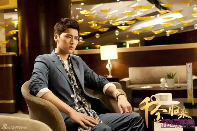 组图:《千金归来》将播 李易峰造型时尚百变