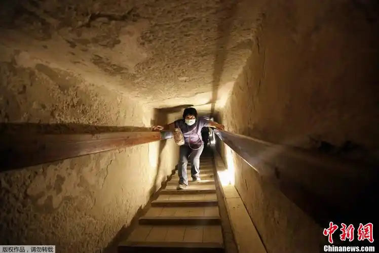 埃及海夫拉金字塔结束三年修复重新开放