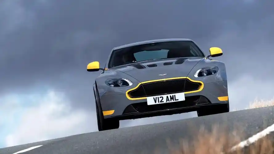 阿斯顿马丁v12 vantage s图片壁纸高清原图查看