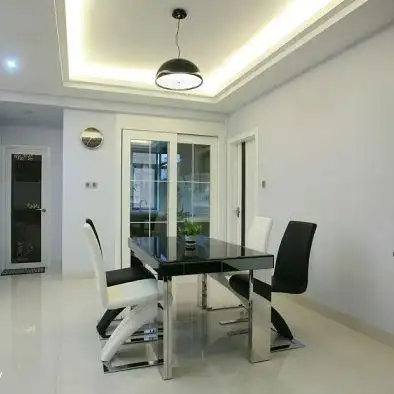 餐厅石膏板吊顶