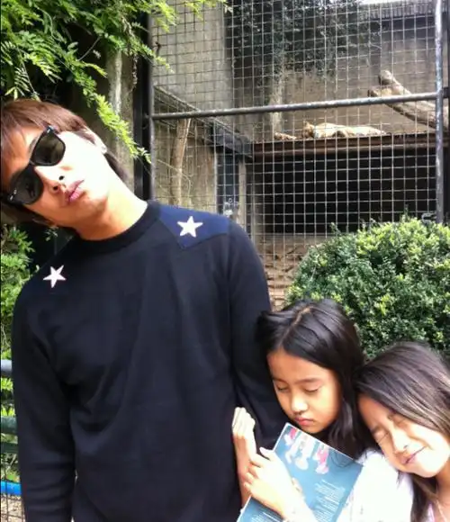 木村拓哉49岁生日女儿晒出合照 这样的"神仙家庭"你羡慕吗?