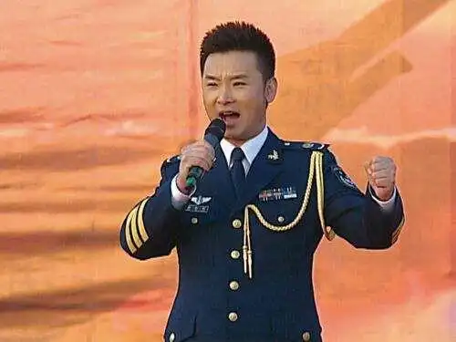 我把歌曲《父亲》与大家分享,愿天底下所有的父亲幸福!安康!长寿!