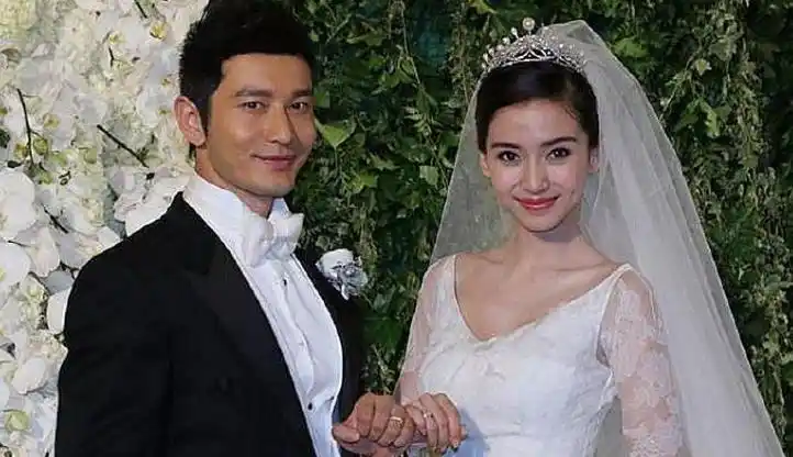 八卦杨颖一边为前任男友陈伟霆新片宣传一边辟谣和古天乐结婚传闻明星