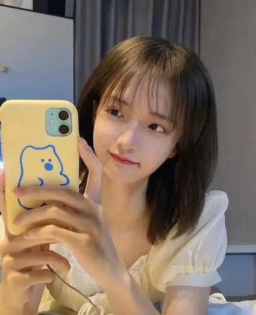 9月7日,广东20岁小邬求助媒体,自己谈了一场网恋,已经2年多,彼此老公