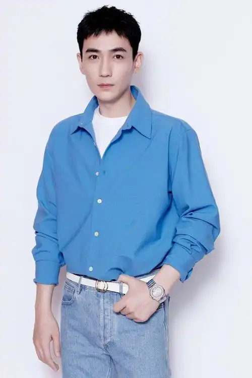 朱一龙寸头造型大合辑,不愧是美男子担当,有你喜欢的造型吗|发型|内搭