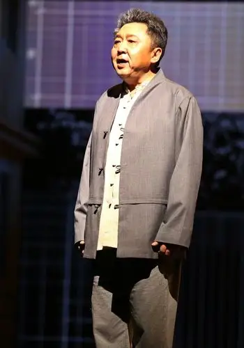 于谦晒相声剧成功演出现场,留言却被他与姜昆的罕见同框照刷屏了