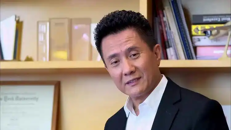 金牌律师 刘伟让贝老帮助自己打官司