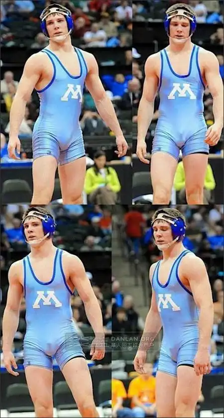 【转载】体育帅哥gay情四射 贴身肉搏(组图)