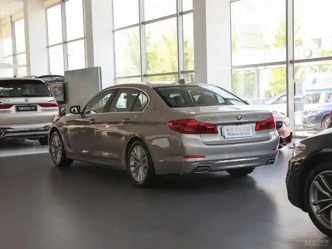 2021款 宝马5系新能源 混动车身漂亮不 宝马5系新能源购车手册_太平洋