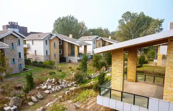 营口鲅鱼圈旅行,这家高颜值温泉度假型民宿不要错过,尽享慢生活