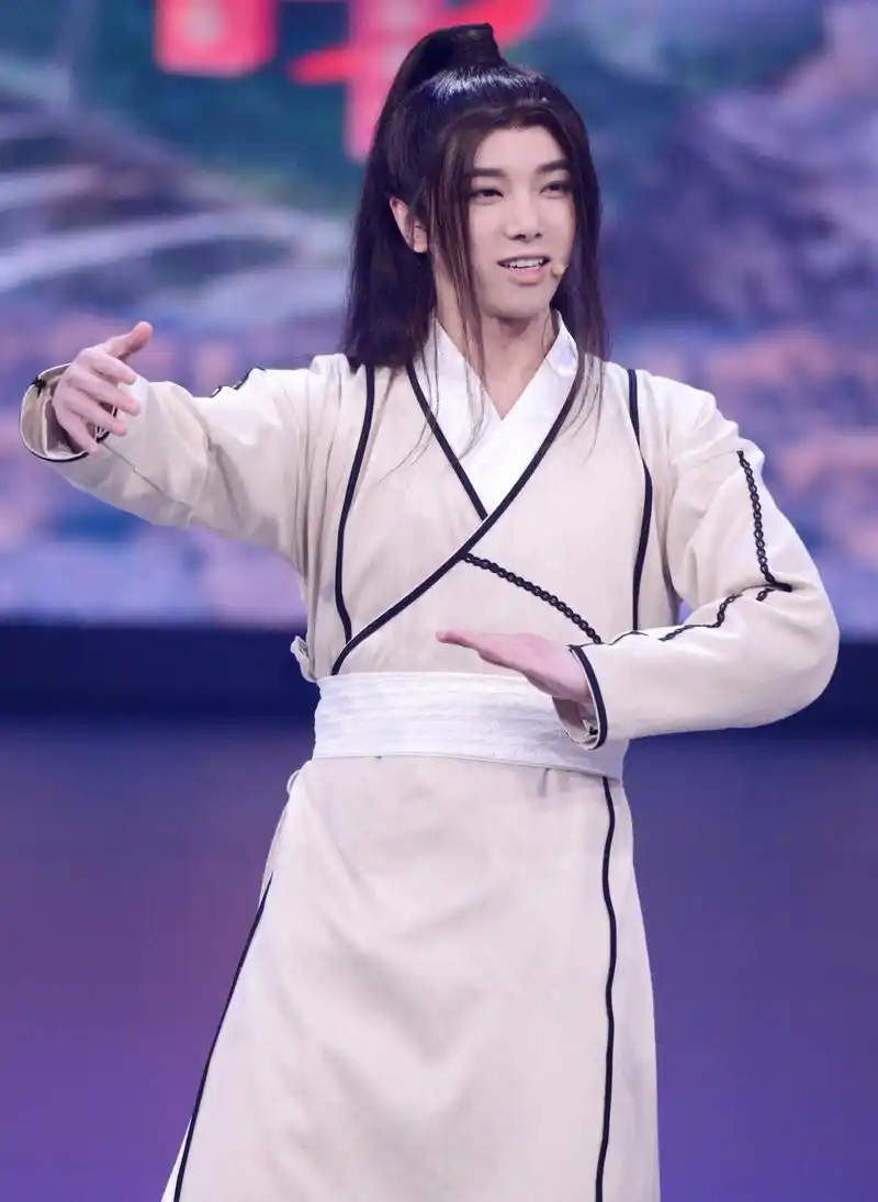 华晨宇古装造型合集,玉树临风,翩翩少年郎