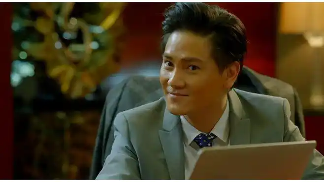 中国式关系:何俊贤道貌岸然,背叛妻子还假惺惺秀恩爱,太会演戏-影视综