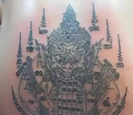 泰国丨在这里,无论黑社会还是善男信女都爱纹身.