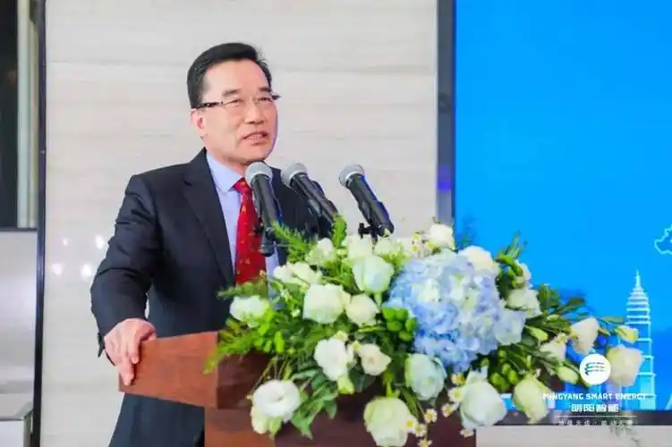 明阳集团党委书记,董事长张传卫在致辞中表示,作为自治区首家落户大型