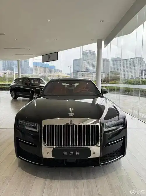 24款劳斯莱斯古思特加长 特价现车_有钱人的社区_易车社区