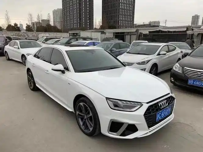 21年1月上牌的奥迪a 4l 上海牌,时尚动感型,2万公里