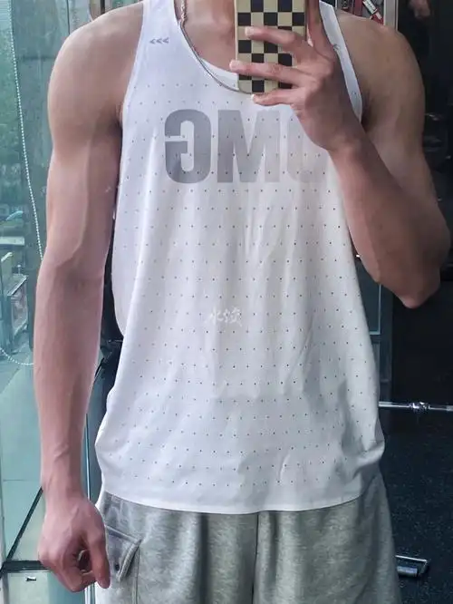 别看灰裤子了60