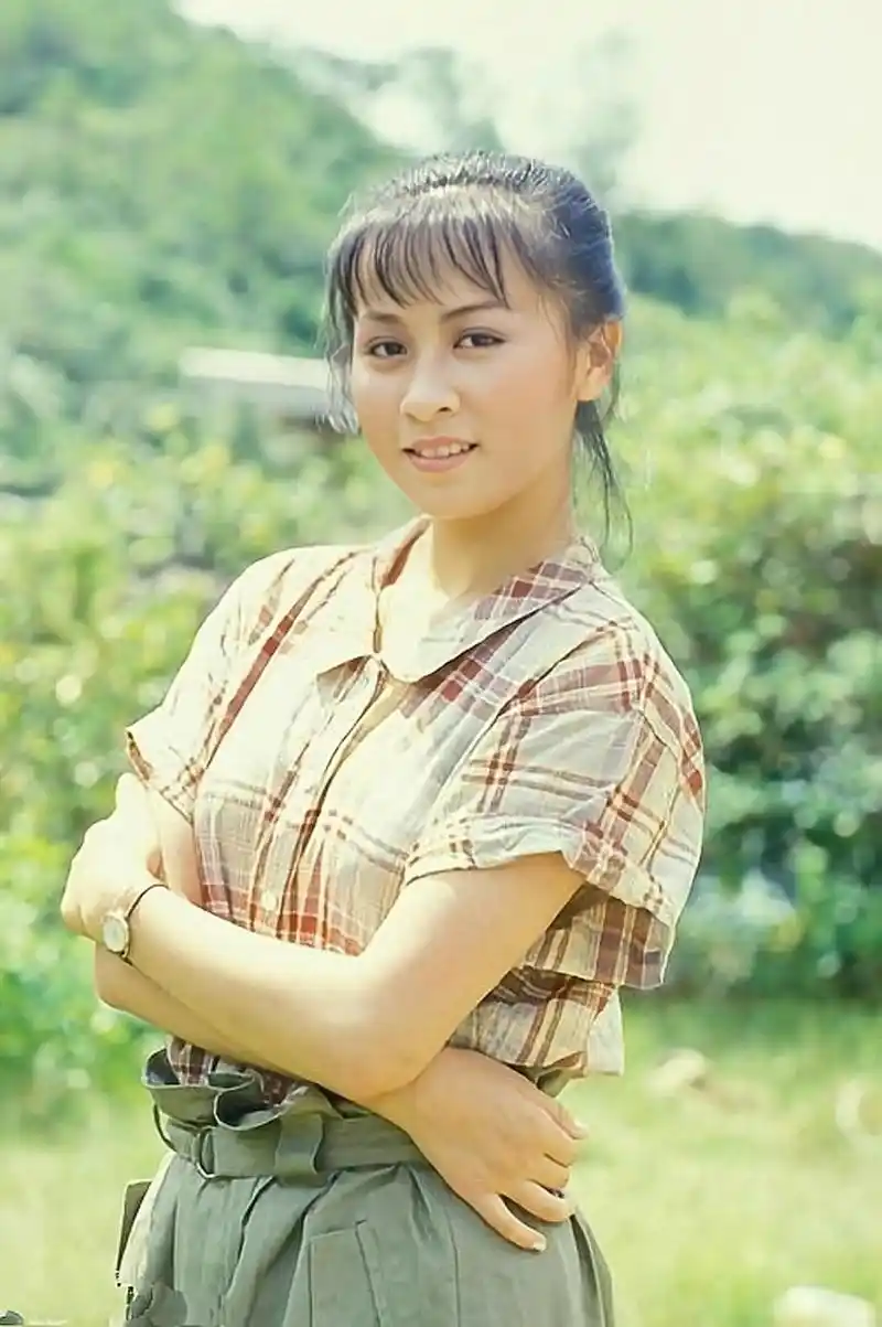 在那个无ps还美女如云的年代,来看看刘嘉玲年轻时候的样子吧