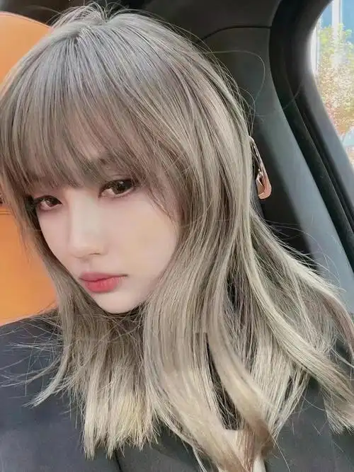 越洗越好看的奶茶色非常显白的发色