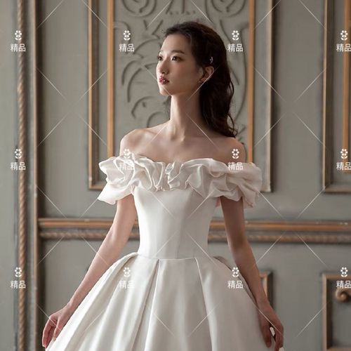 法式轻婚纱晚礼服2022女新款新娘白色订婚裙高级感一字肩小众主纱