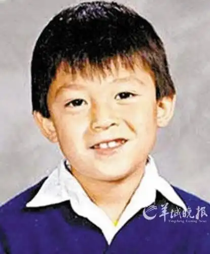 图揭明星童年李亚鹏王菲天生般配周星驰喜感十足11