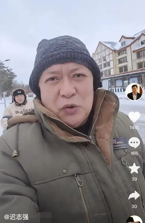 64岁知名男星定居黑龙江!面容苍老认不出,身穿大棉袄御寒很温暖