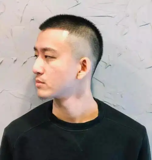 女孩最喜爱的男士短发清爽易打理