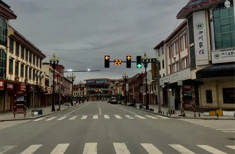 其它 甘南行记 这里距若尔盖县城六十多公里.