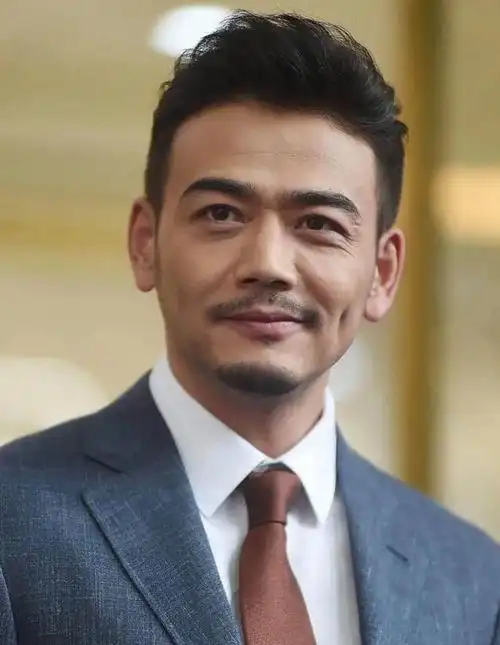 锡纸烫发型图片男短发 烟花锡纸烫发型图片男