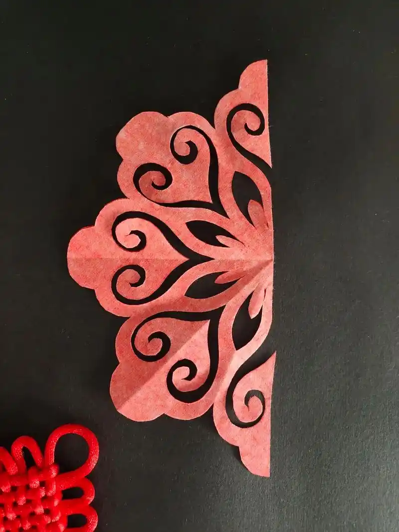 每日一剪|如意牡丹 八折剪纸