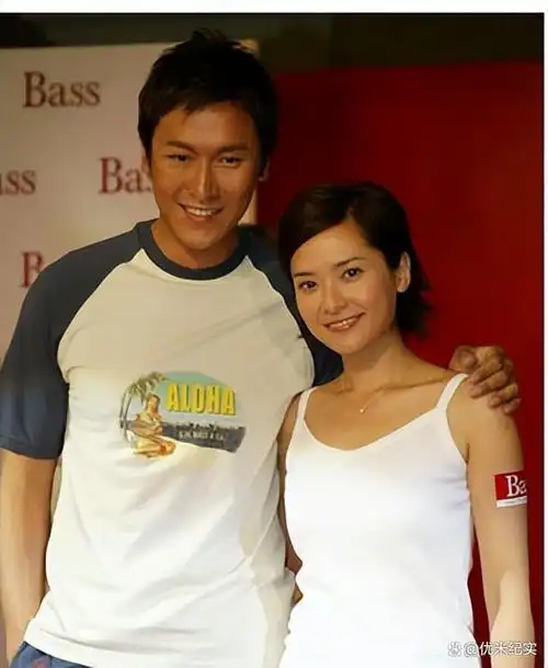 和温兆伦成"牌友",和古天乐相会16小时,39岁倒贴嫁农村庄稼汉