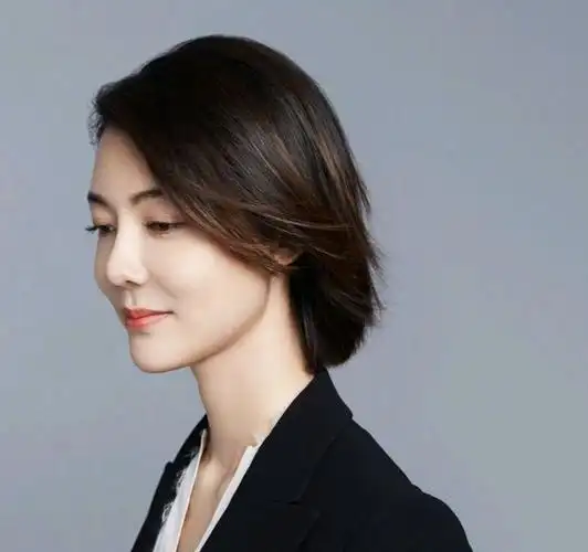 车晓的眼光很独特服装穿搭看似很简约的设计但却高级感满满