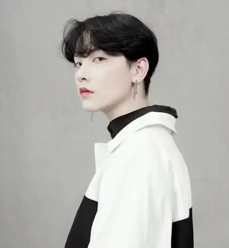 女生假小子酷帅短发