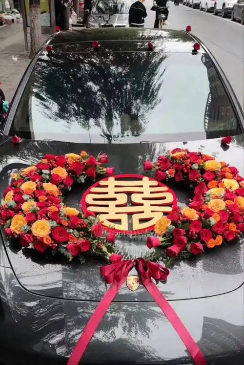 中式双月牙婚车#花店日常 #今日婚车系列 - 抖音