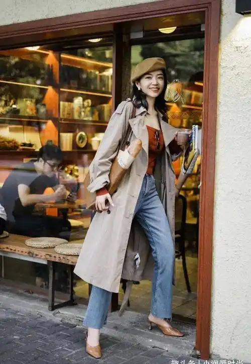 三木把优衣库穿出了新时尚,卫衣 小白裤洋气时髦,照穿高级显瘦_显得