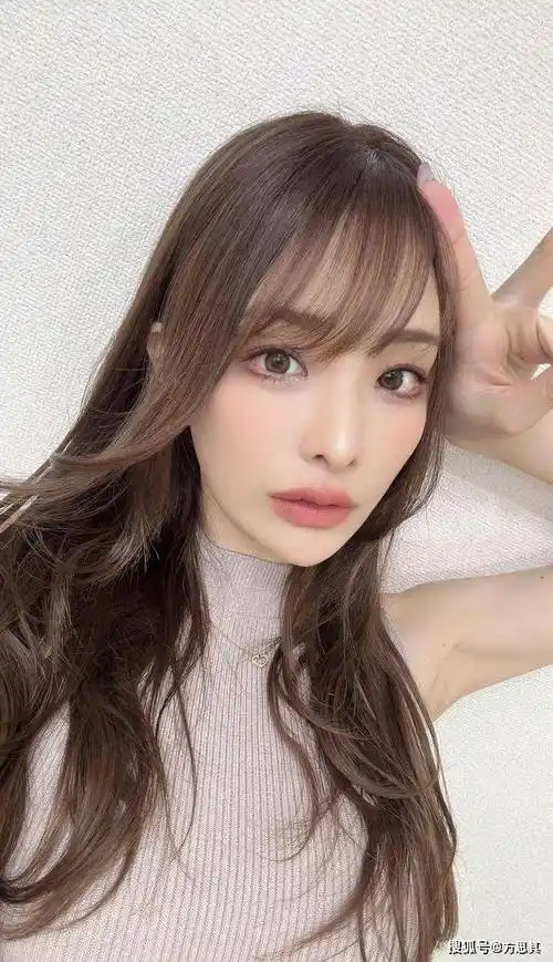 网曝神秘女优动图,网友疯狂追捧求出处!_佐野由_身材_专业