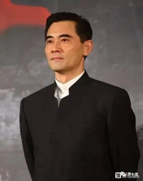 论气场还是中山装这些男明星穿出了中国魂不愧是老一辈艺术家