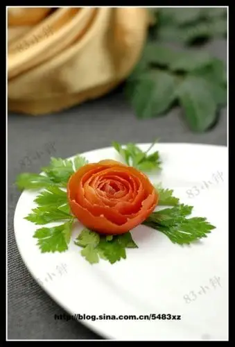 番茄玫瑰的做法(3分钟摆盘装饰)的做法
