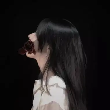 丧系很压抑的伤感女生头像图片