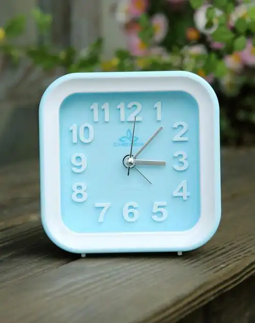 浅水湾家居专场 > 正方形小闹钟