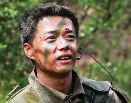 今日下午230分段奕宏做客网易娱乐讲述军营故事