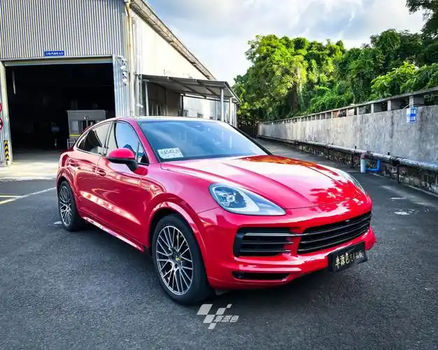 保时捷卡宴改色水晶胭脂红