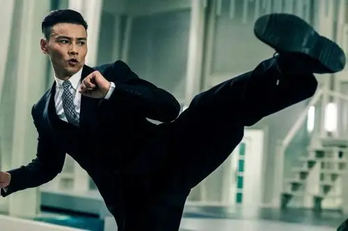 《九龙不败》除了离奇凶案 还有逆天肌肉 "爆棚"荷尔蒙_张晋