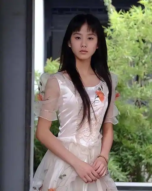 "白月光"刘诗诗的粉红史:从傻白甜到10亿阔太,爱情很精彩_角色_观众