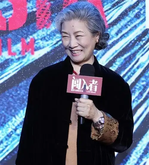 吕中:一路好好走,与小学初恋恩爱53年,84岁过上优雅人生