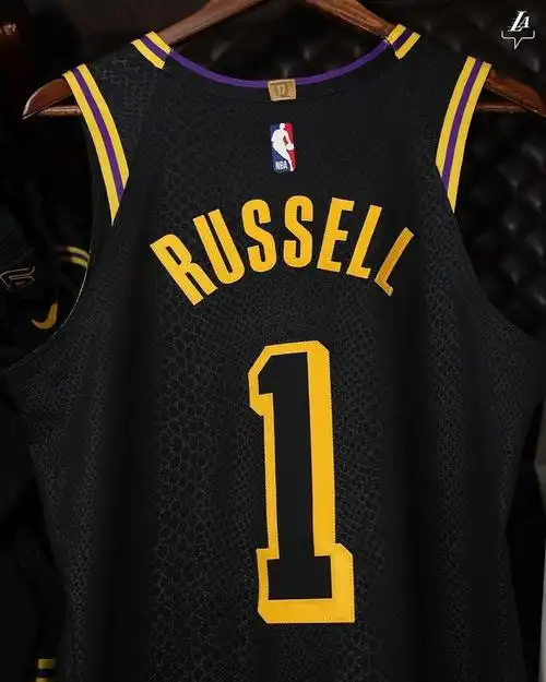 今天的黑曼巴球衣