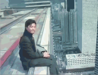 不知道在天台的德国球迷们有没有涂防晒?今天太阳蛮大的.